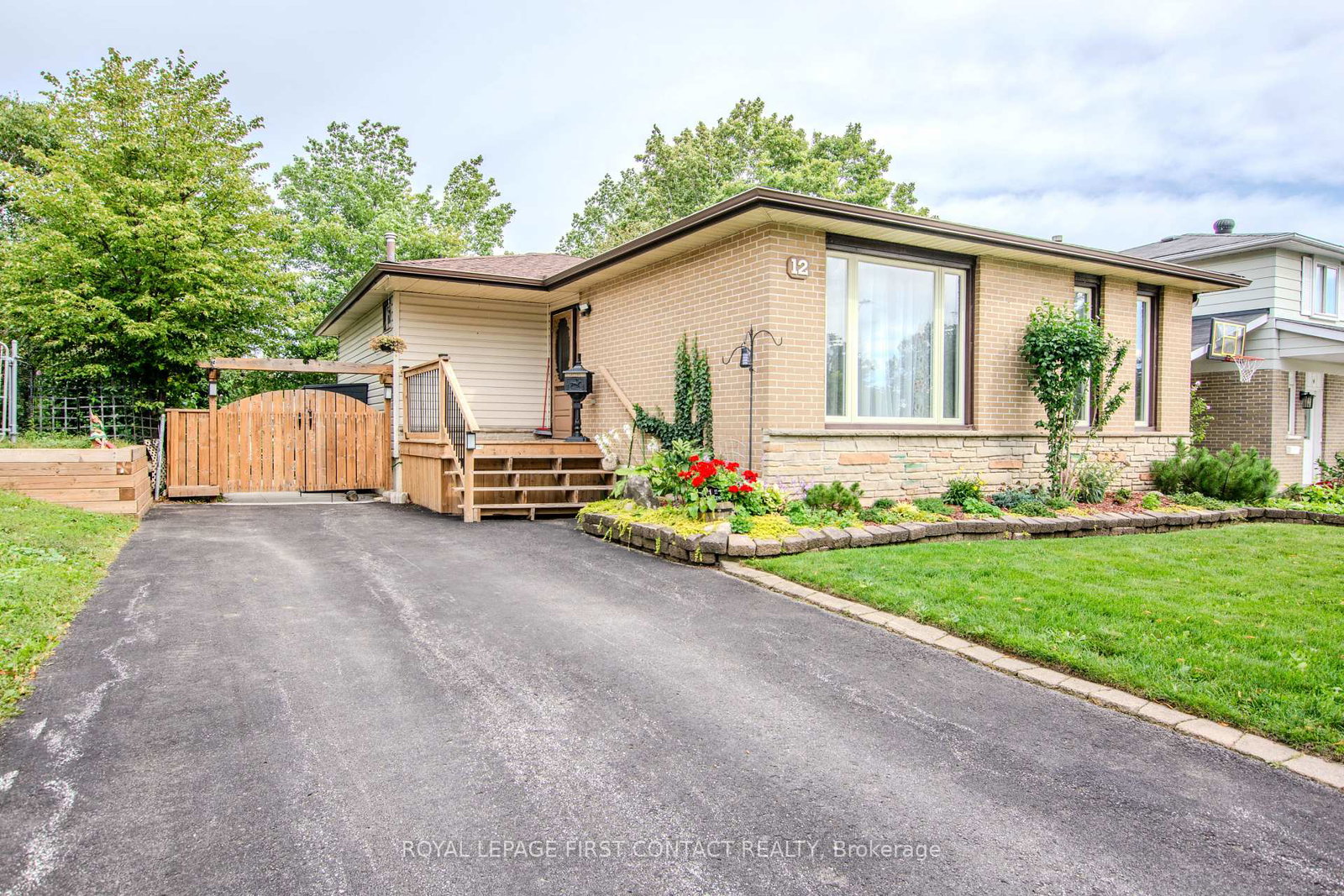 12-daphne-crescent-barrie-ontario-s13774380