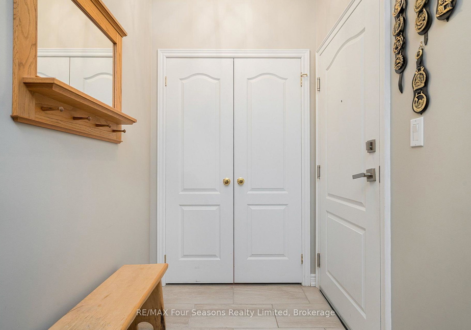 1-chamberlain-crescent-collingwood-ontario-s13774794