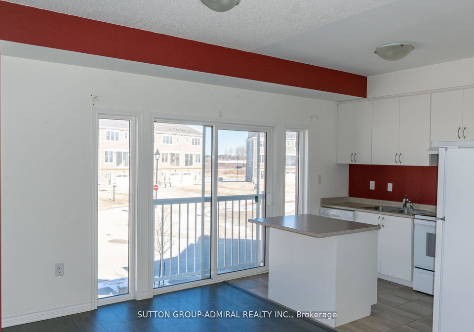 20-surf-drive-wasaga-beach-ontario-s13777168