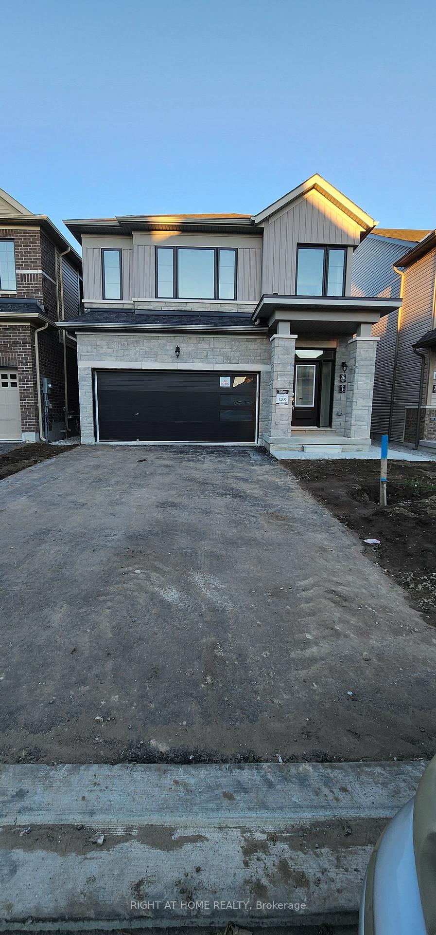 26-prudhoe-terrace-barrie-ontario-s13778900
