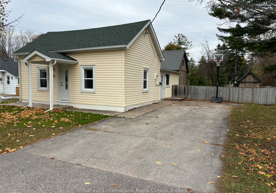 303-oak-street-collingwood-ontario-s13779352
