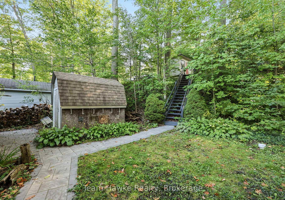 8-farlain-lake-road-e-tiny-ontario-s13781666