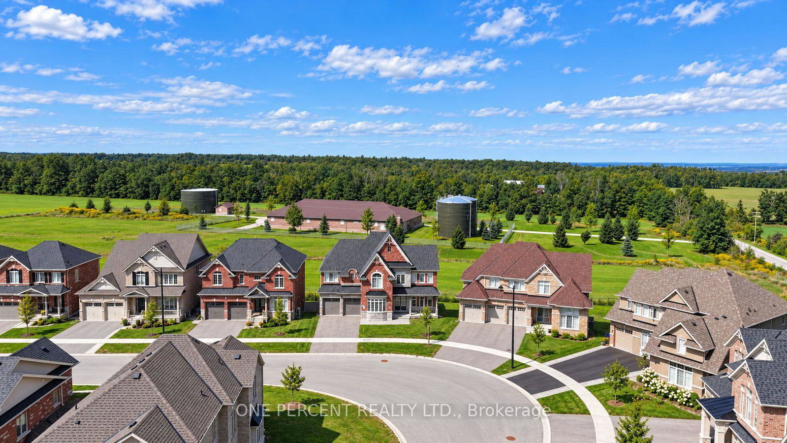 29-sanford-circle-springwater-ontario-s13783696