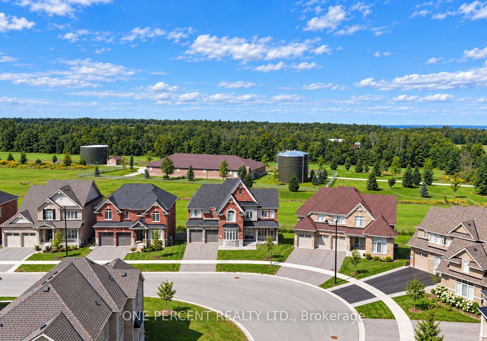 29-sanford-circle-springwater-ontario-s13783696