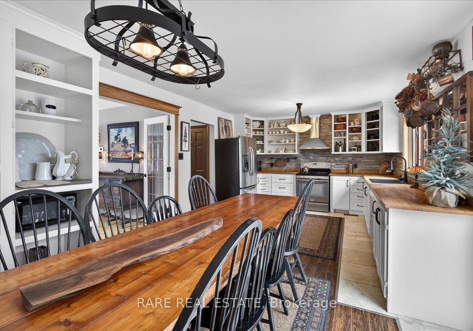 7-pine-spring-oro-medonte-ontario-s13786340