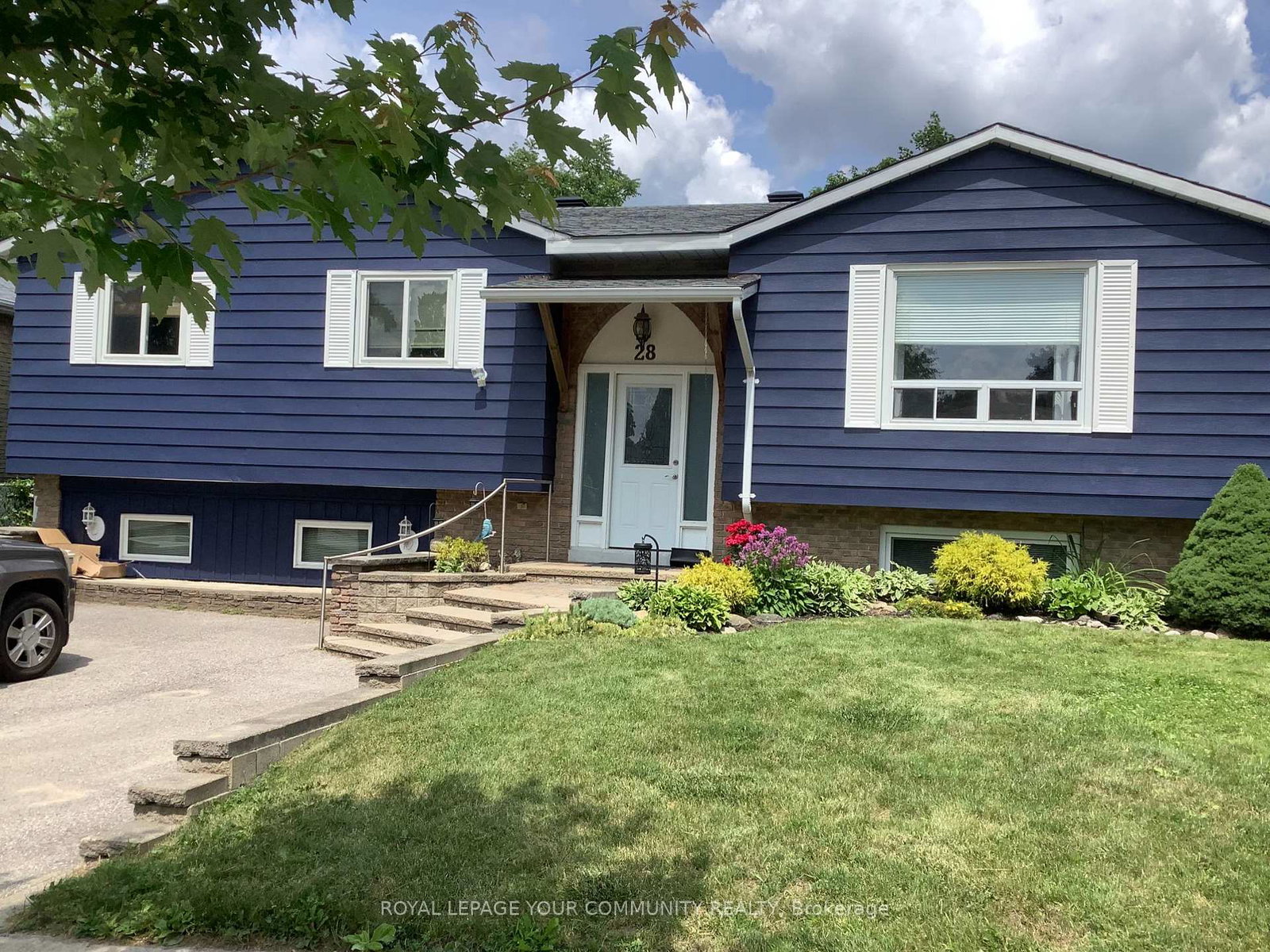 28-indian-arrow-road-barrie-ontario-s13786994
