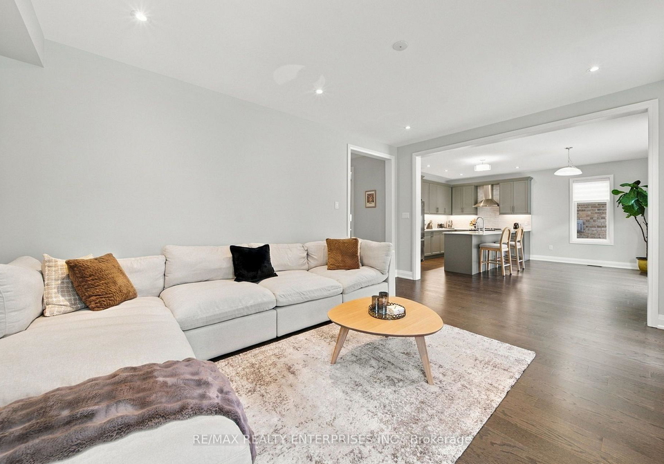 35-sweet-cicely-street-springwater-ontario-s13789894