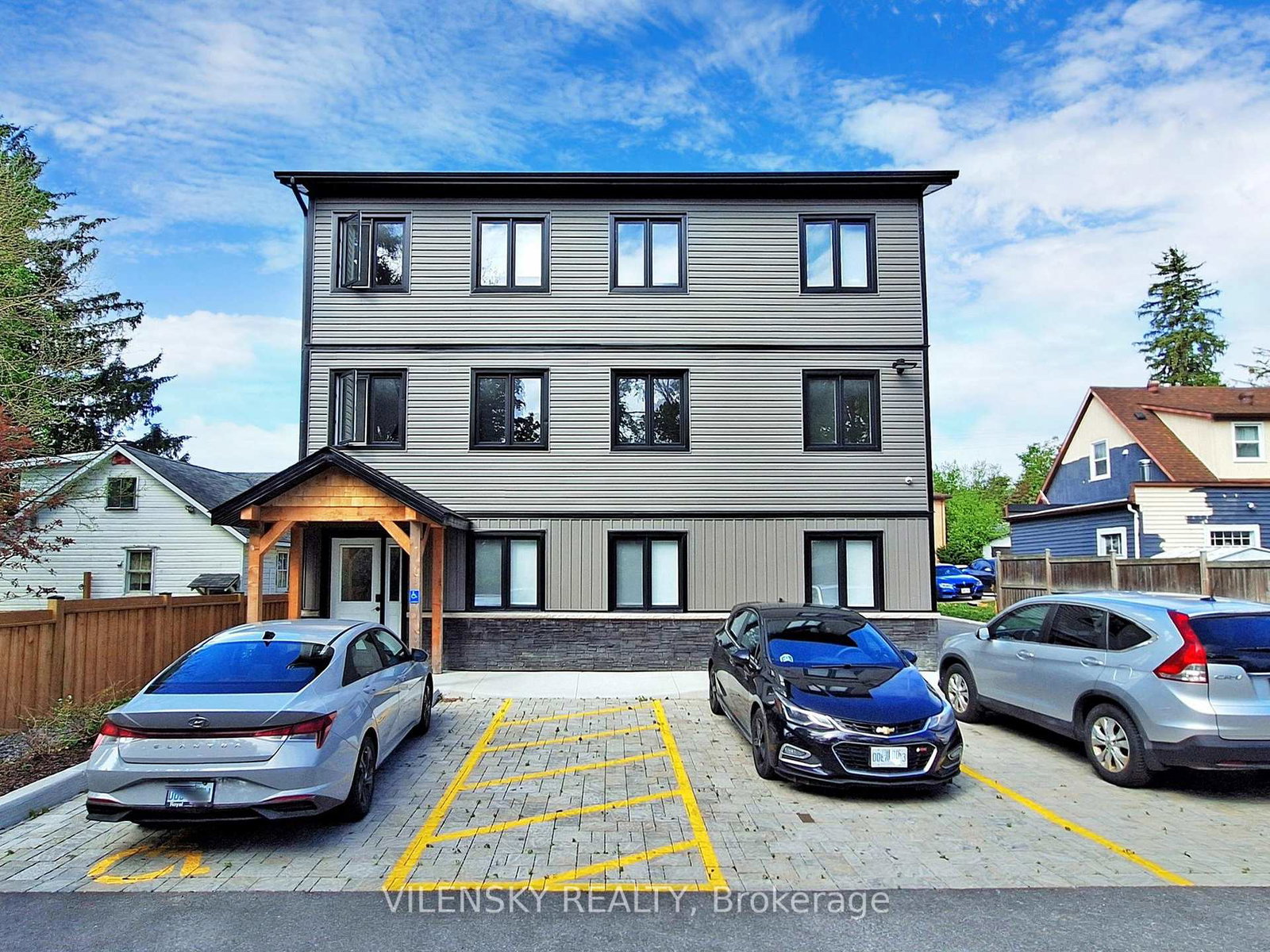 195-owen-street-barrie-ontario-s13790454