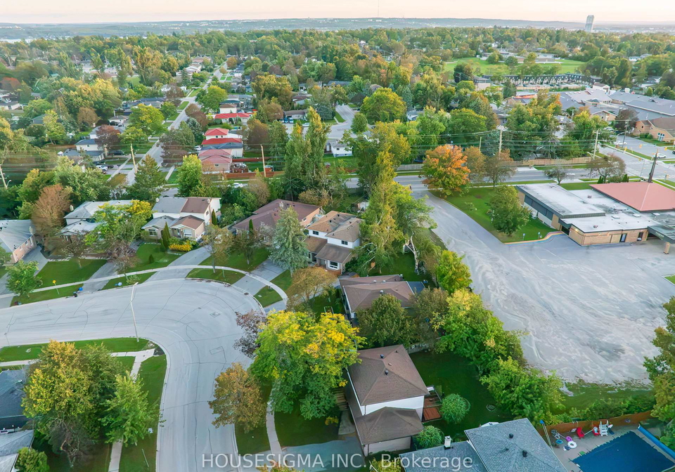 33b-college-crescent-barrie-ontario-s13792952