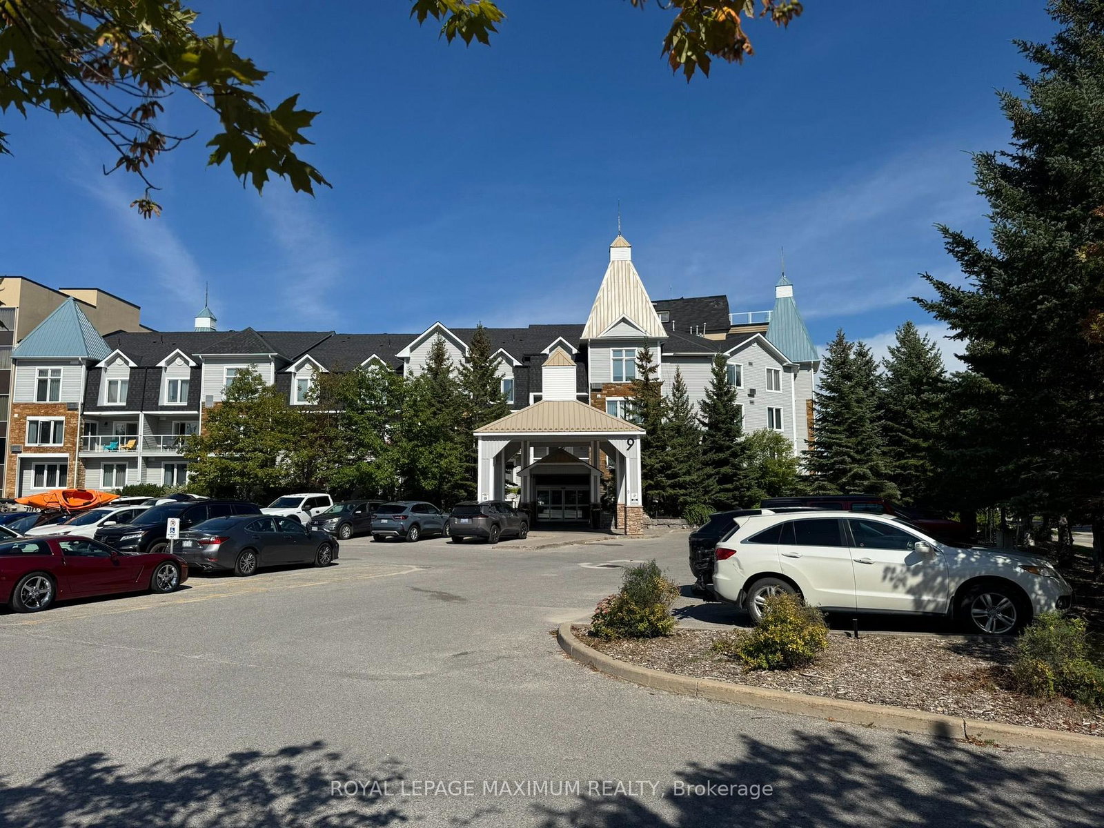9-harbour-street-collingwood-ontario-s13794028