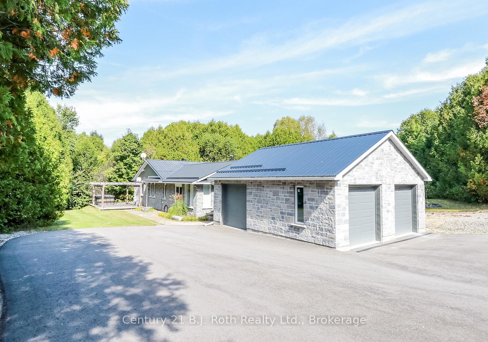 2709-wainman-line-severn-ontario-s13794896