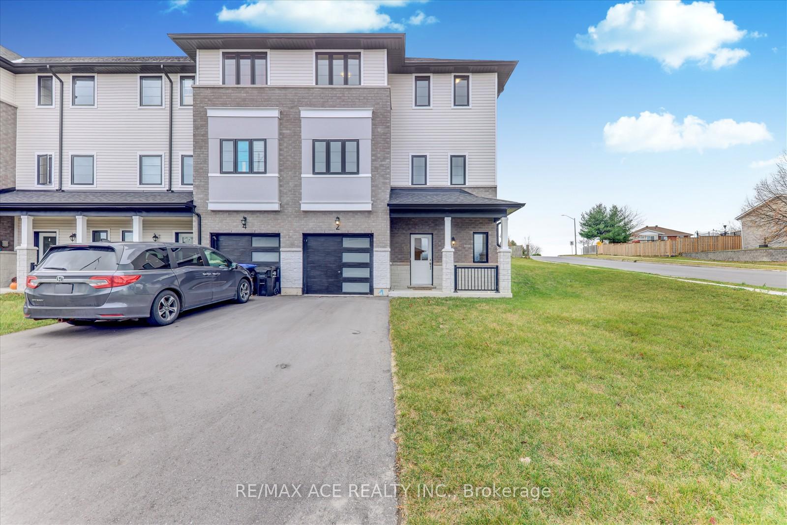 2-lahey-crescent-penetanguishene-ontario-s13795668