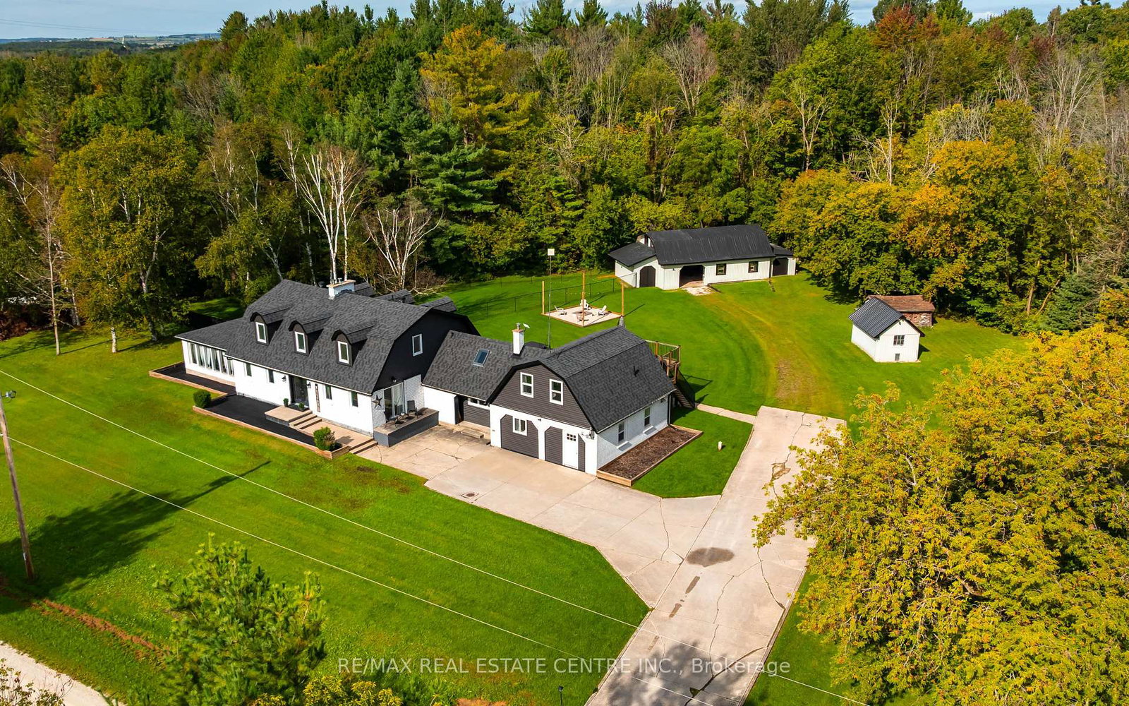 2570-creemore-avenue-clearview-ontario-s13796472