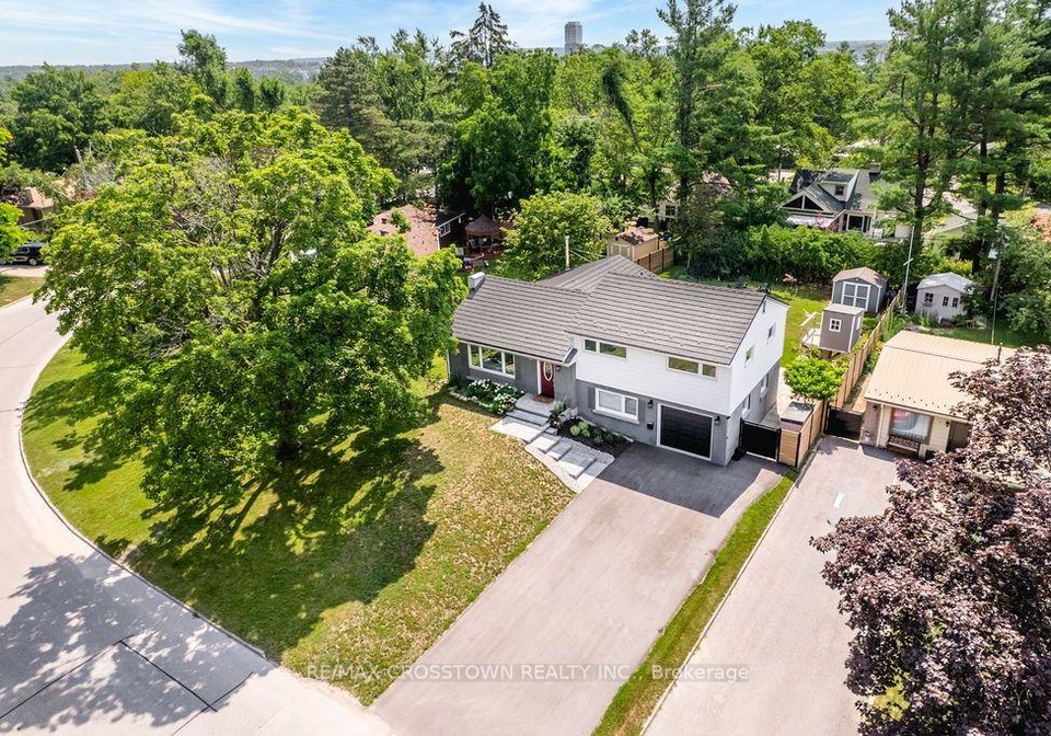 11-castle-drive-barrie-ontario-s13796754