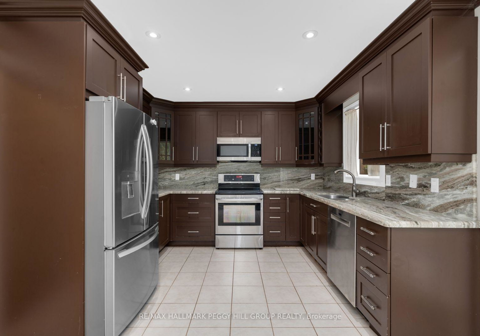 2-brown-wood-drive-barrie-ontario-s13797704