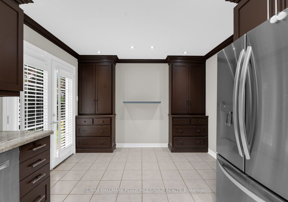 2-brown-wood-drive-barrie-ontario-s13797704