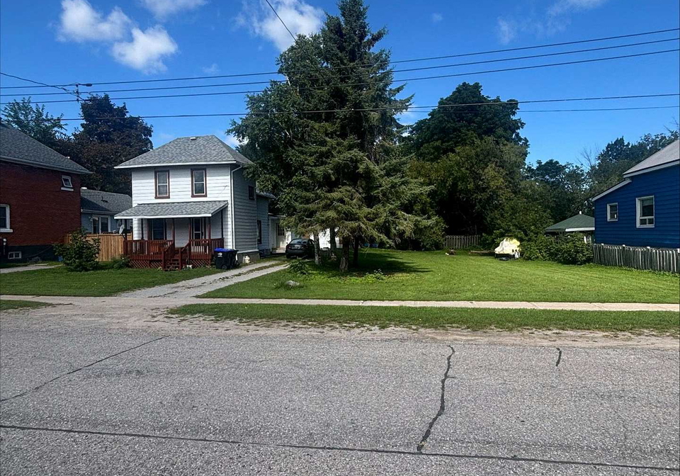 242-barnett-avenue-midland-ontario-s13799500