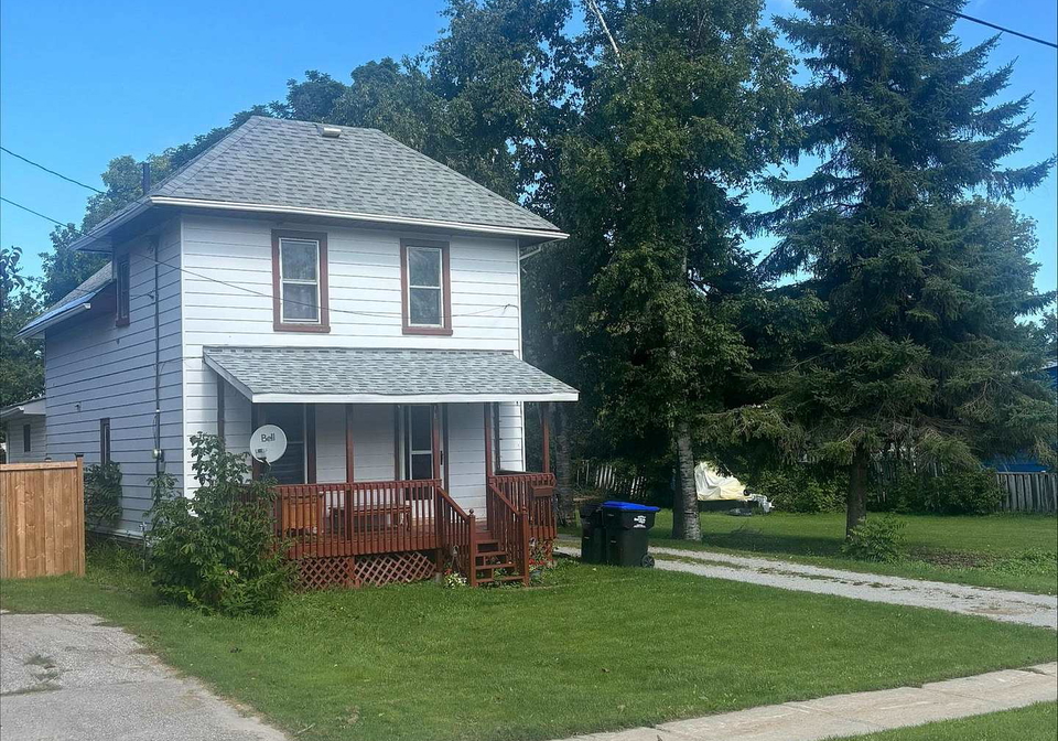 242-barnett-avenue-midland-ontario-s13799500