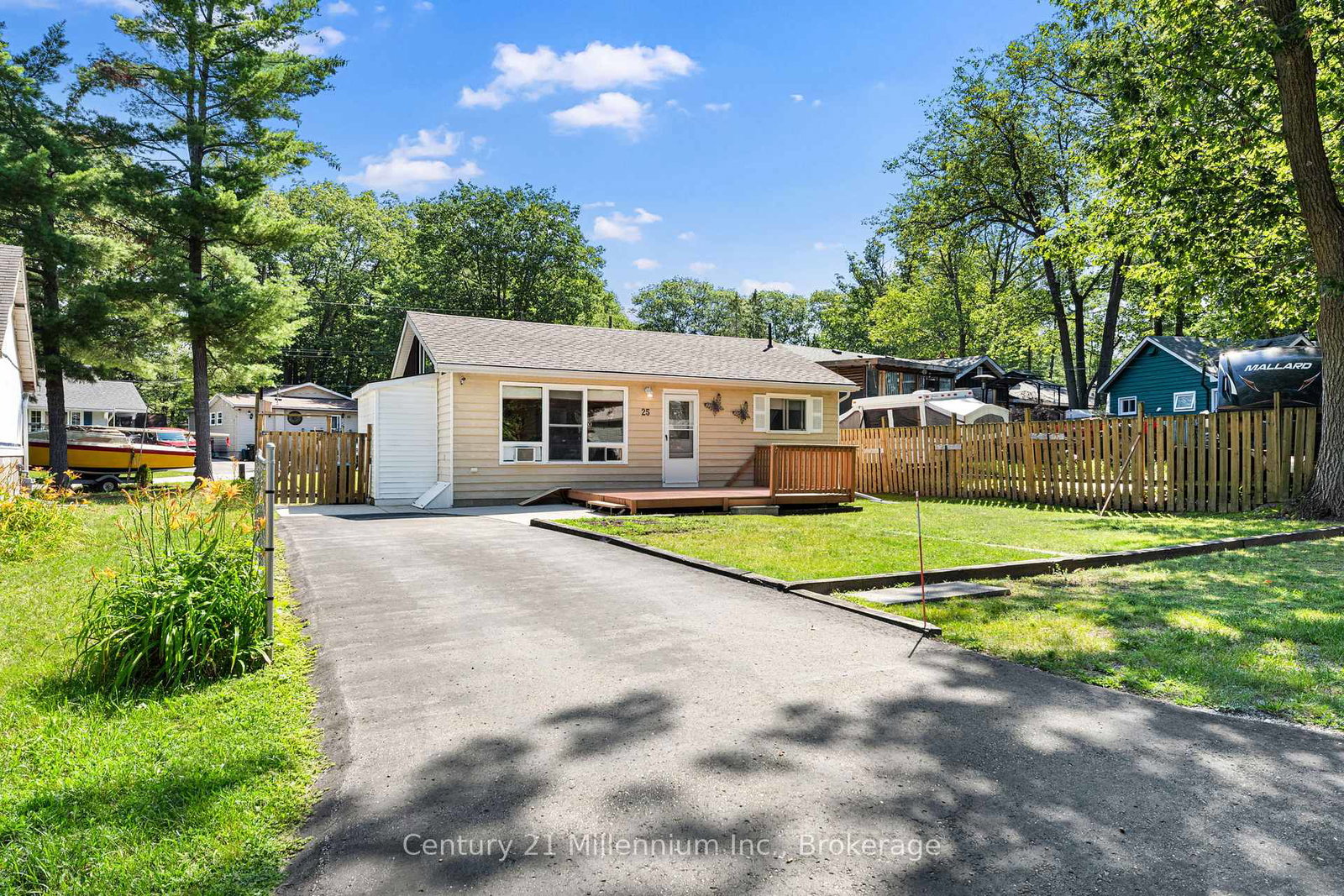 25-glendale-avenue-wasaga-beach-ontario-s13804292