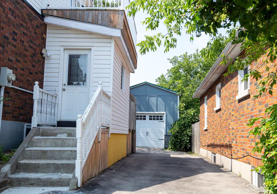 8-dufferin-street-barrie-ontario-s13804666