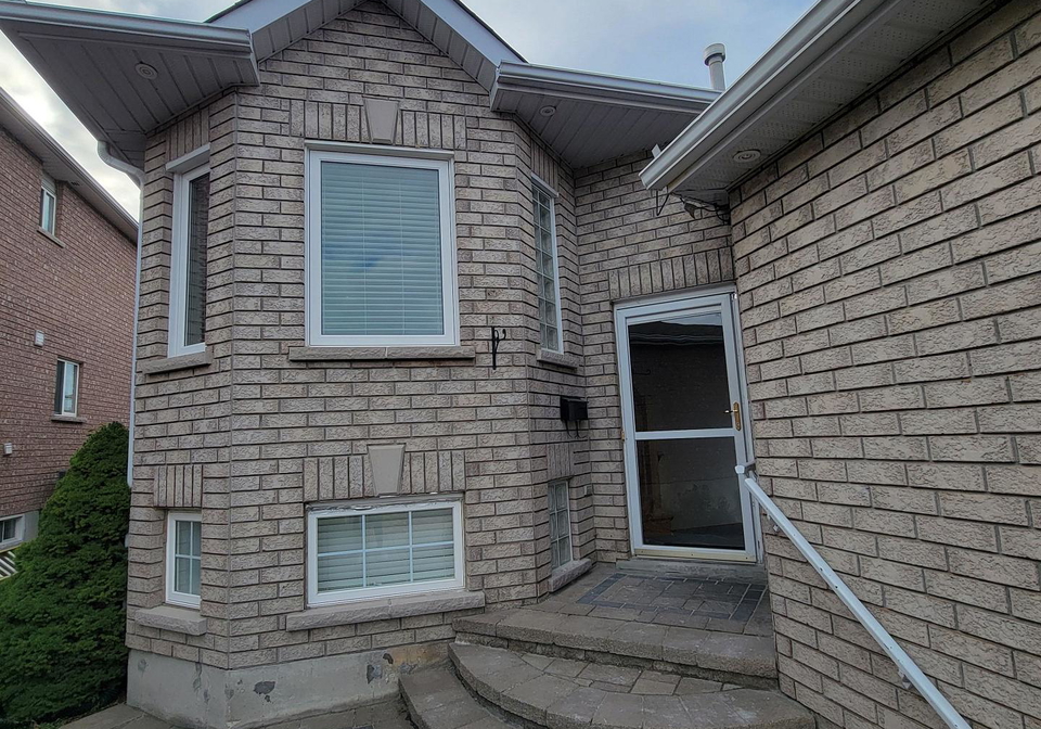 68-bird-street-barrie-ontario-s13804764