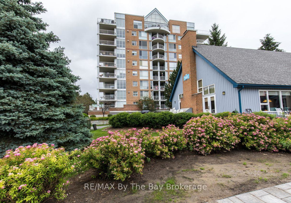 24-ramblings-way-collingwood-ontario-s13807064