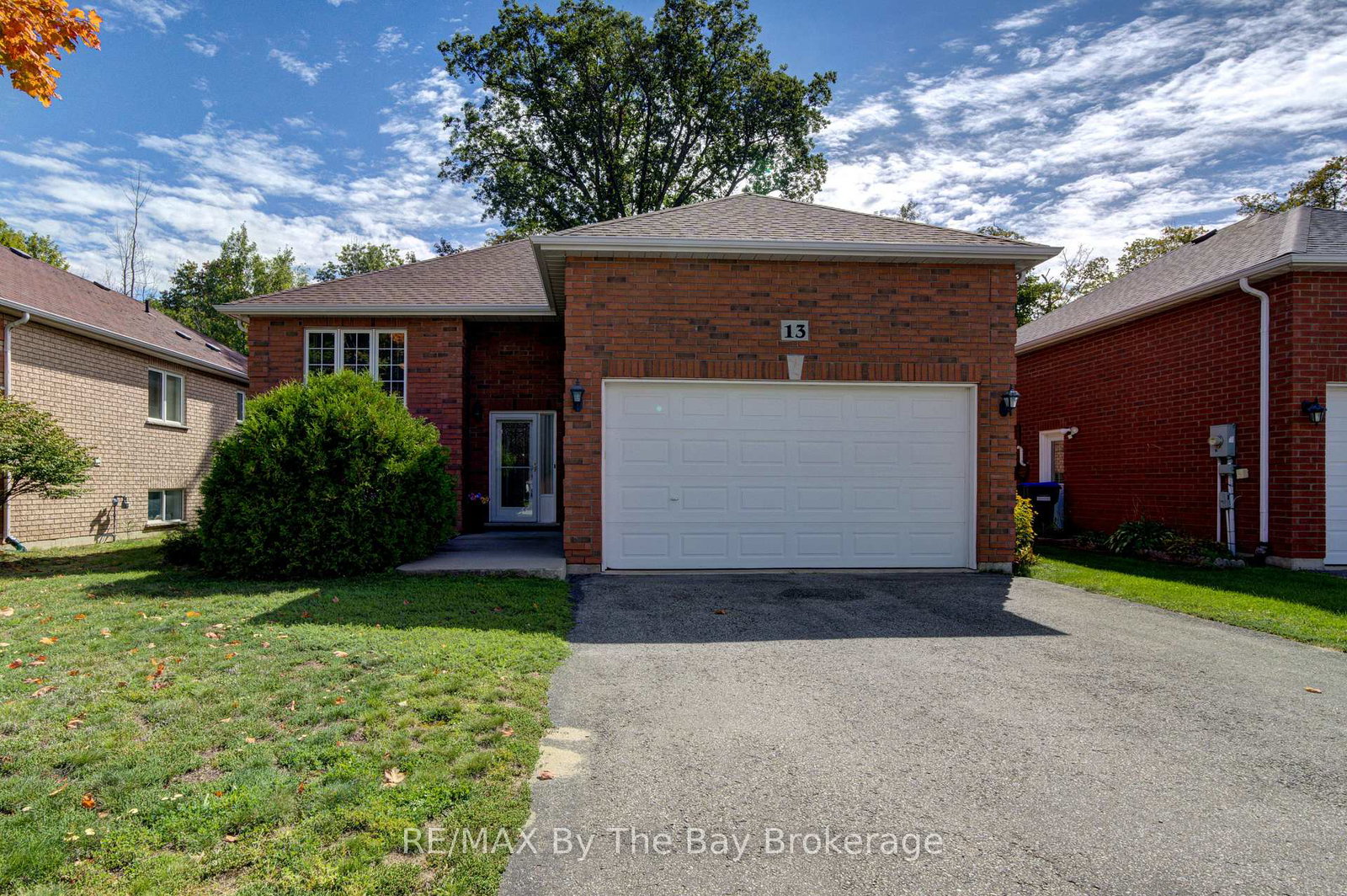 13-tona-trail-wasaga-beach-ontario-s13811562