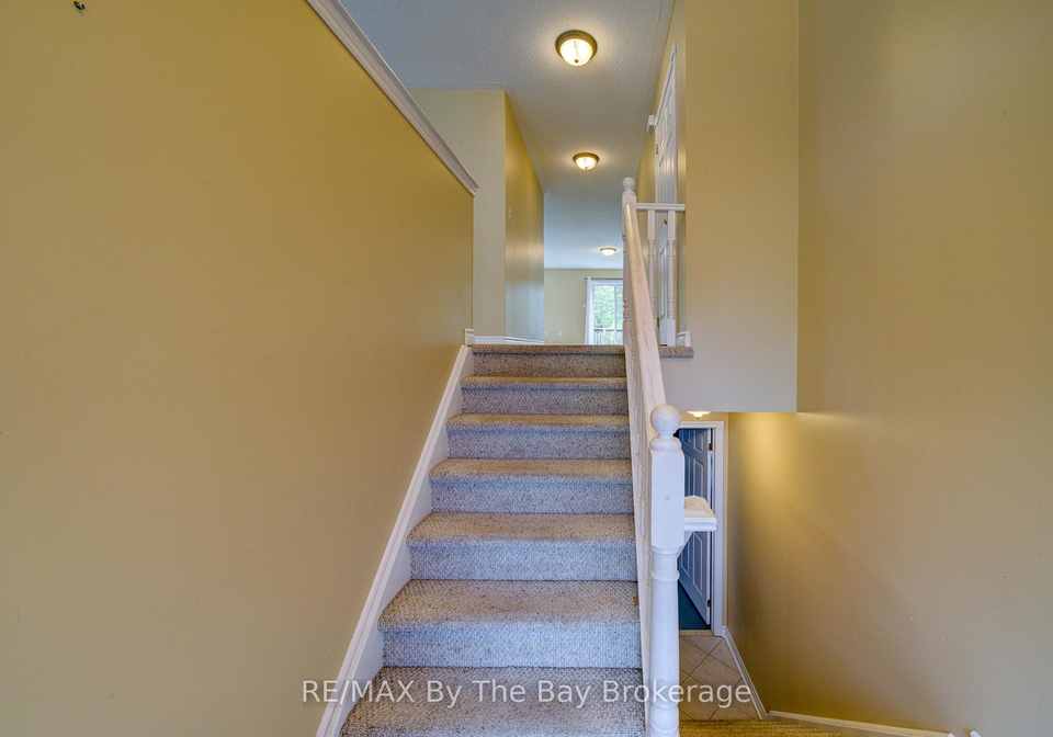 13-tona-trail-wasaga-beach-ontario-s13811562