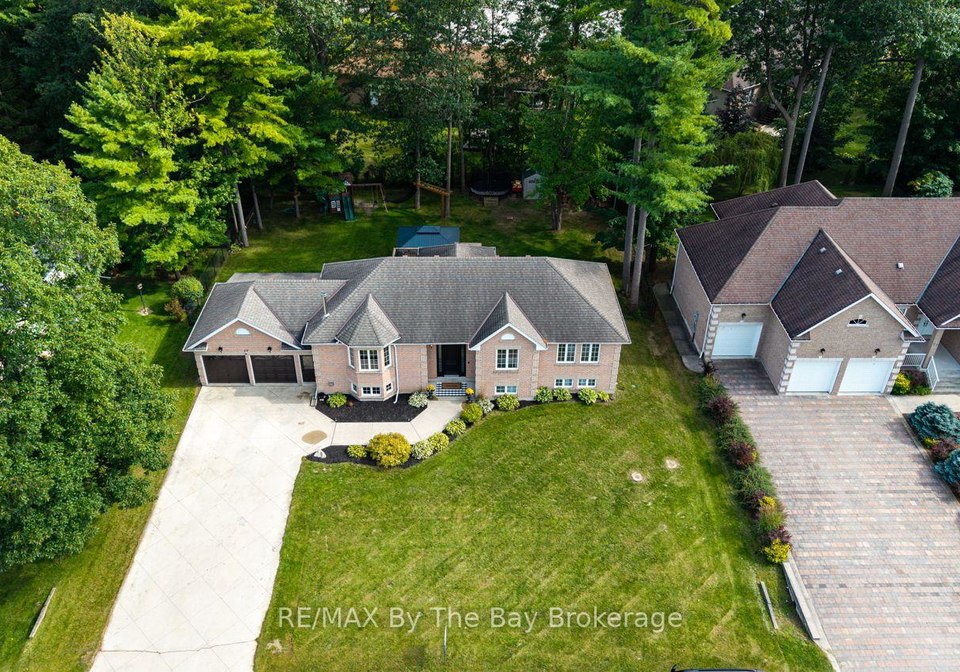 29-downer-crescent-wasaga-beach-ontario-s13812478