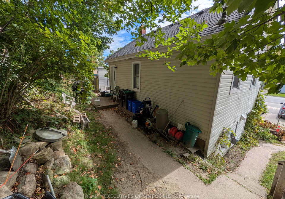 200-blake-street-barrie-ontario-s13816368