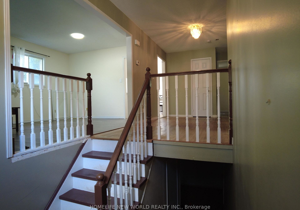 42-engel-crescent-barrie-ontario-s13816974