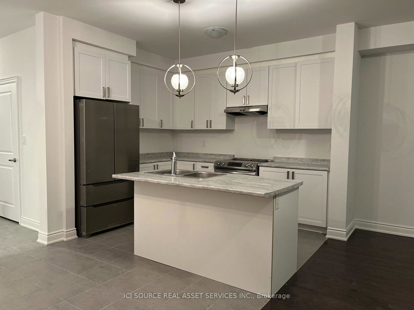 8-autumn-drive-wasaga-beach-ontario-s13817282