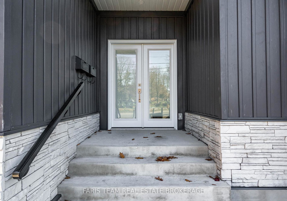 303-anne-street-n-barrie-ontario-s13817488