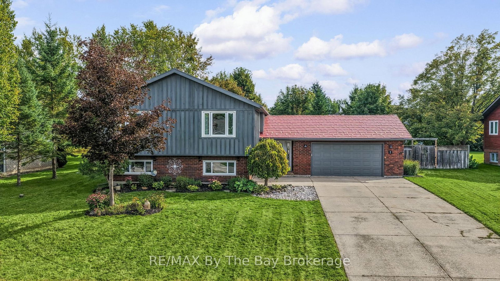 2-red-oak-drive-wasaga-beach-ontario-s13819576