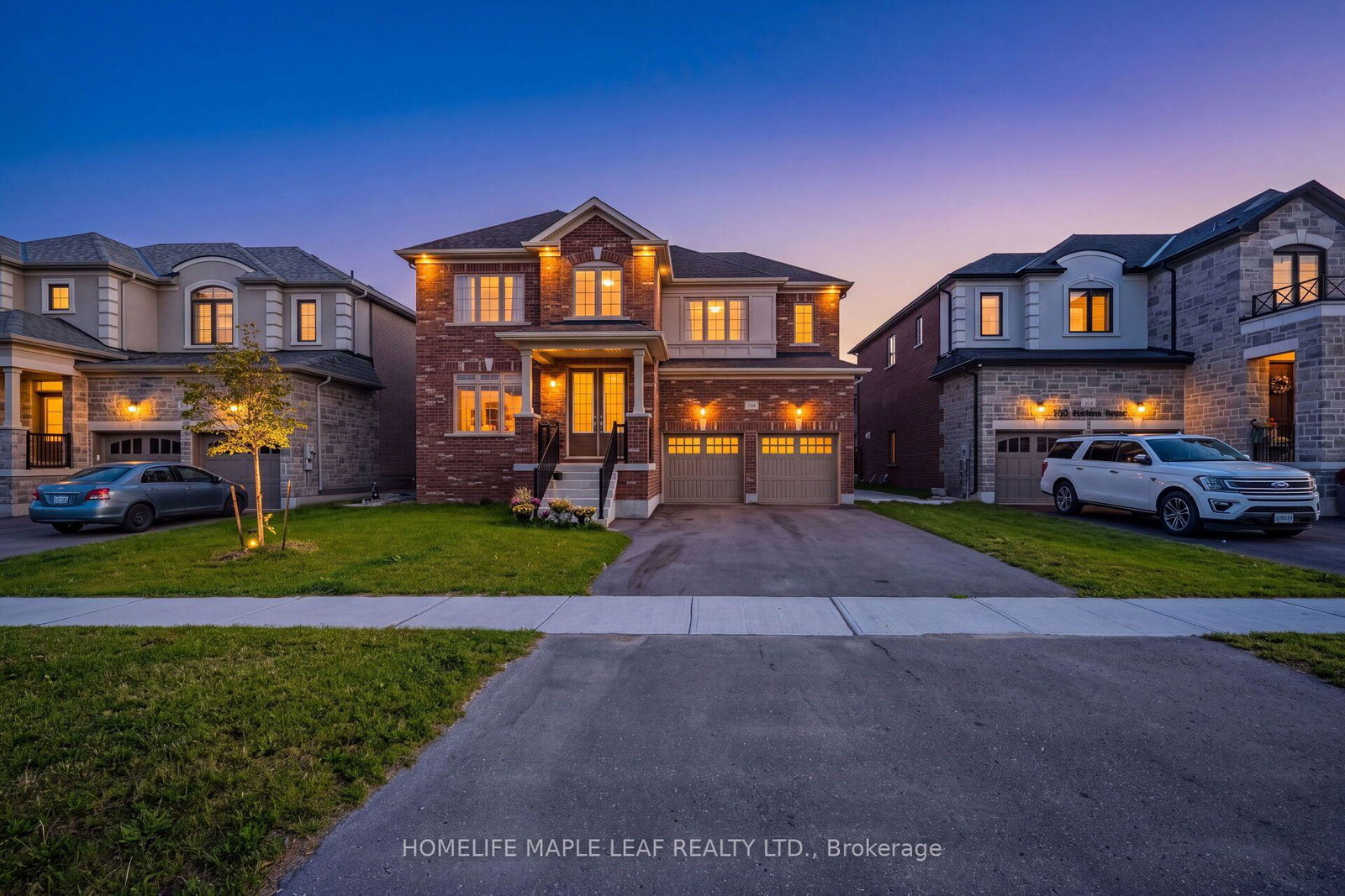 244-warden-street-clearview-ontario-s13819606