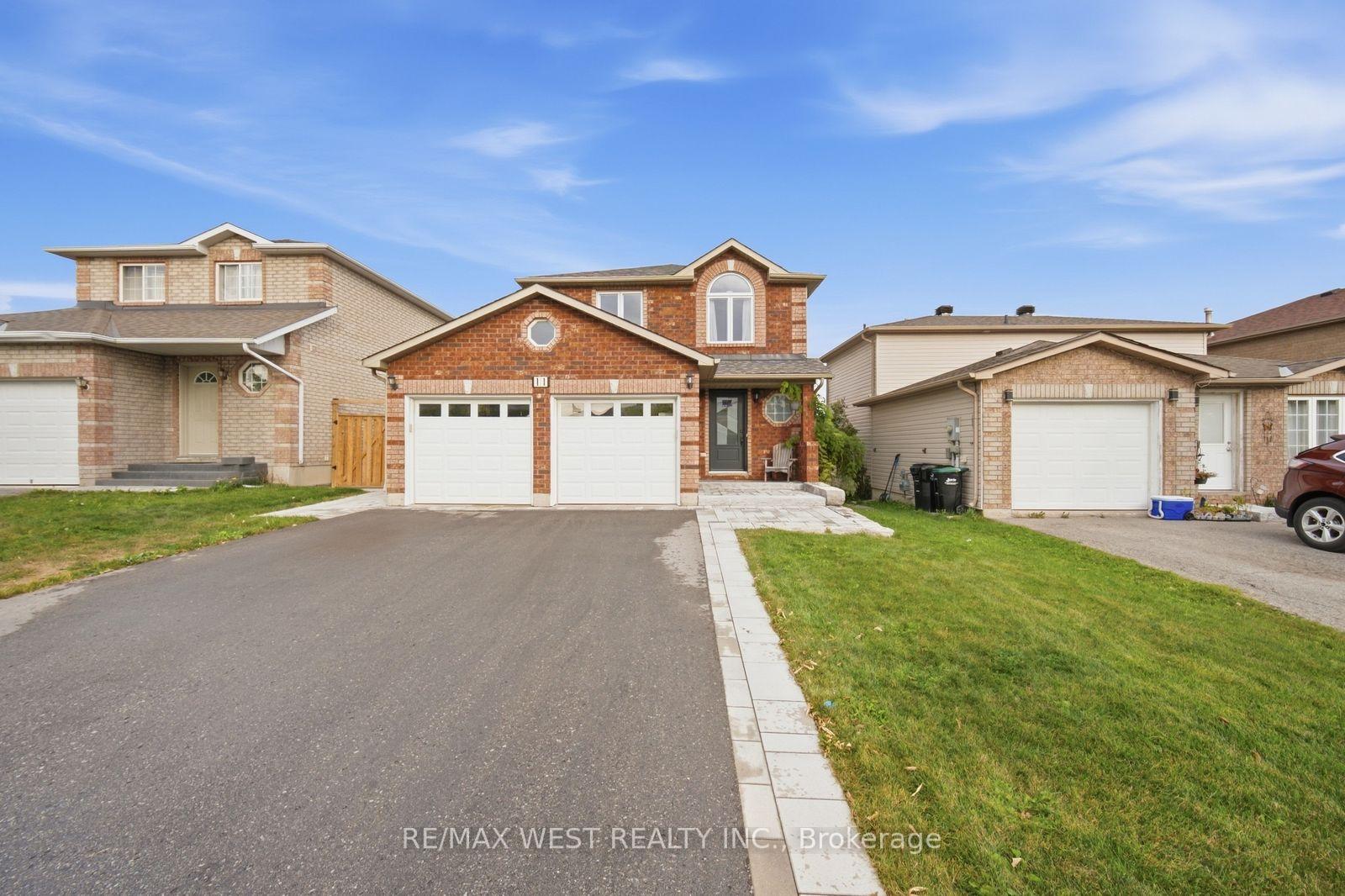 11-ambler-bay-barrie-ontario-s13820682