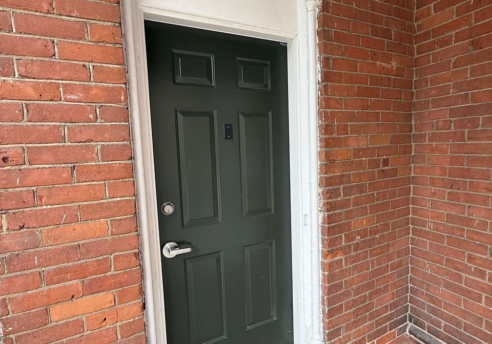 4toronto-street-barrie-ontario-s13823224