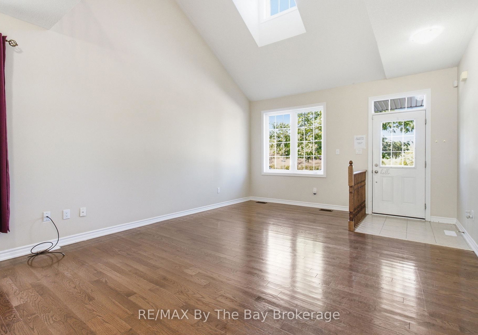 25-appalachian-trail-wasaga-beach-ontario-s13825460