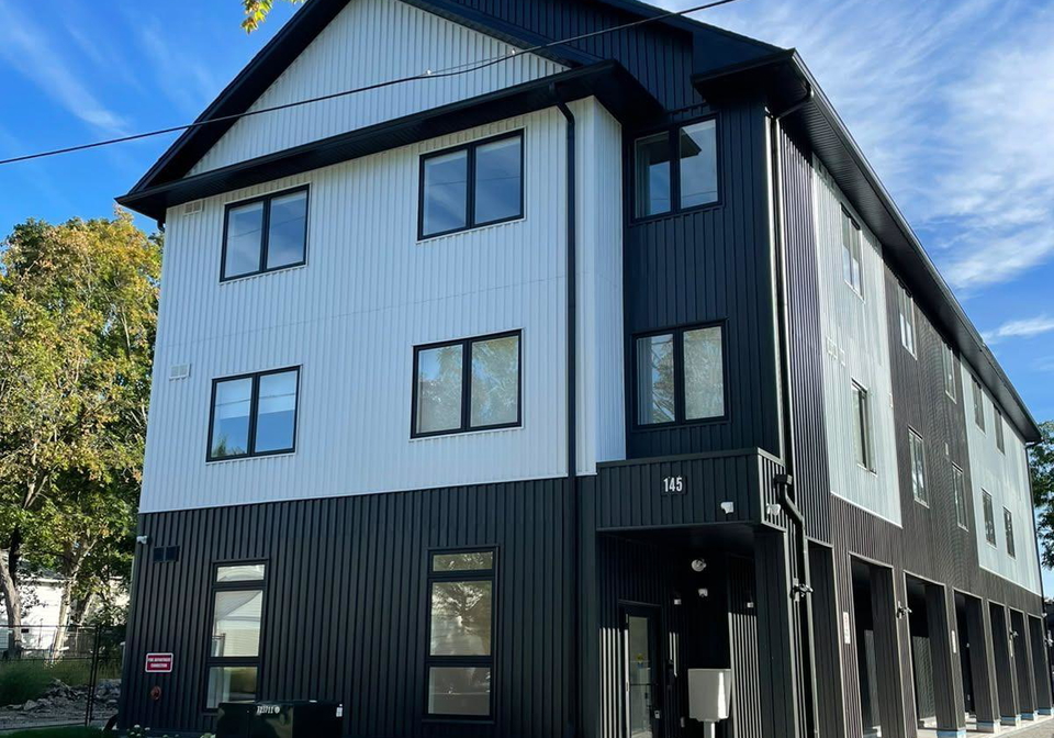 145-clapperton-street-barrie-ontario-s13825768