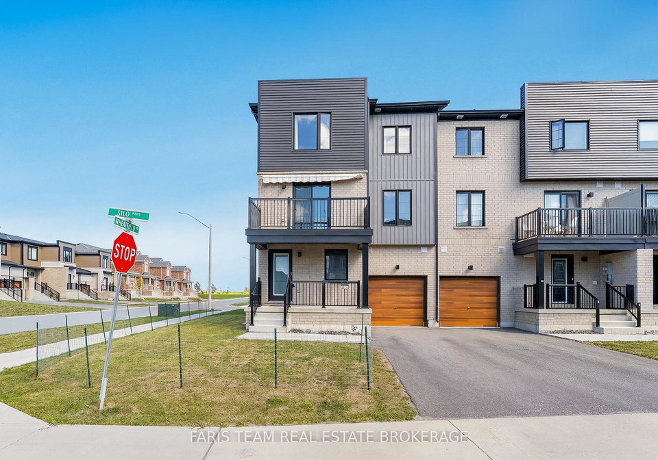 38-silo-mews-barrie-ontario-s13827626