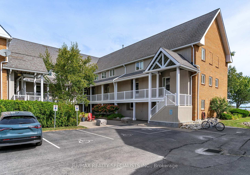 10-ramblings-way-collingwood-ontario-s13827662