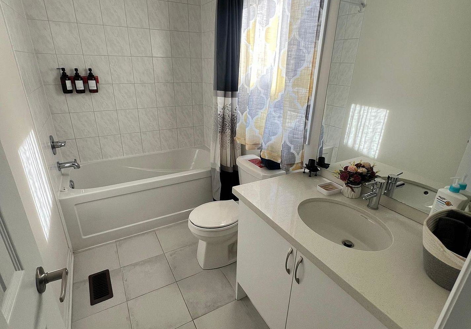207-stayner-street-clearview-ontario-s13830074