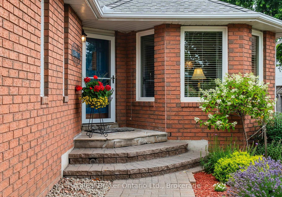 15-neelands-street-barrie-ontario-s13830252