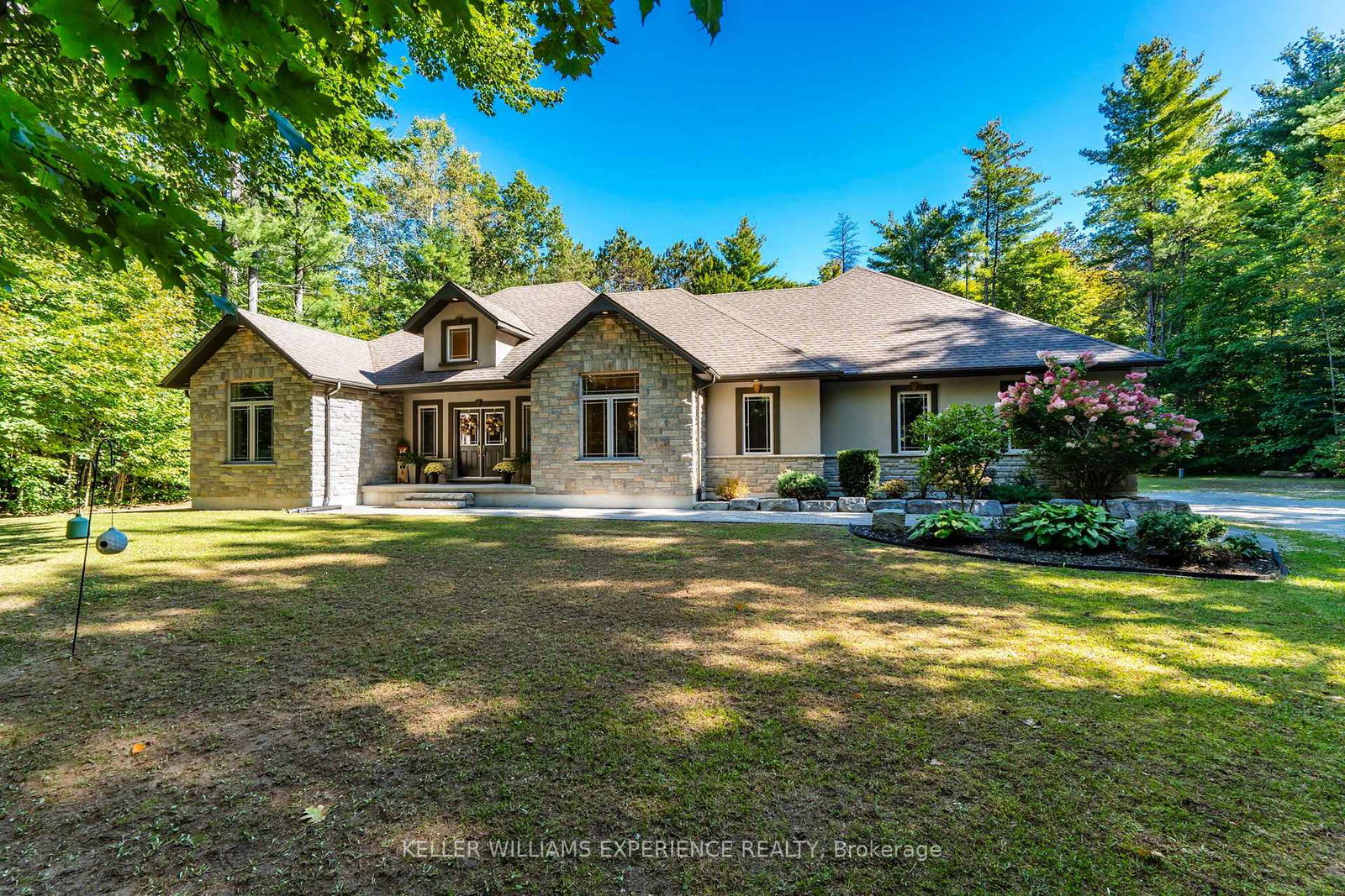 5-loftus-road-springwater-ontario-s13830708
