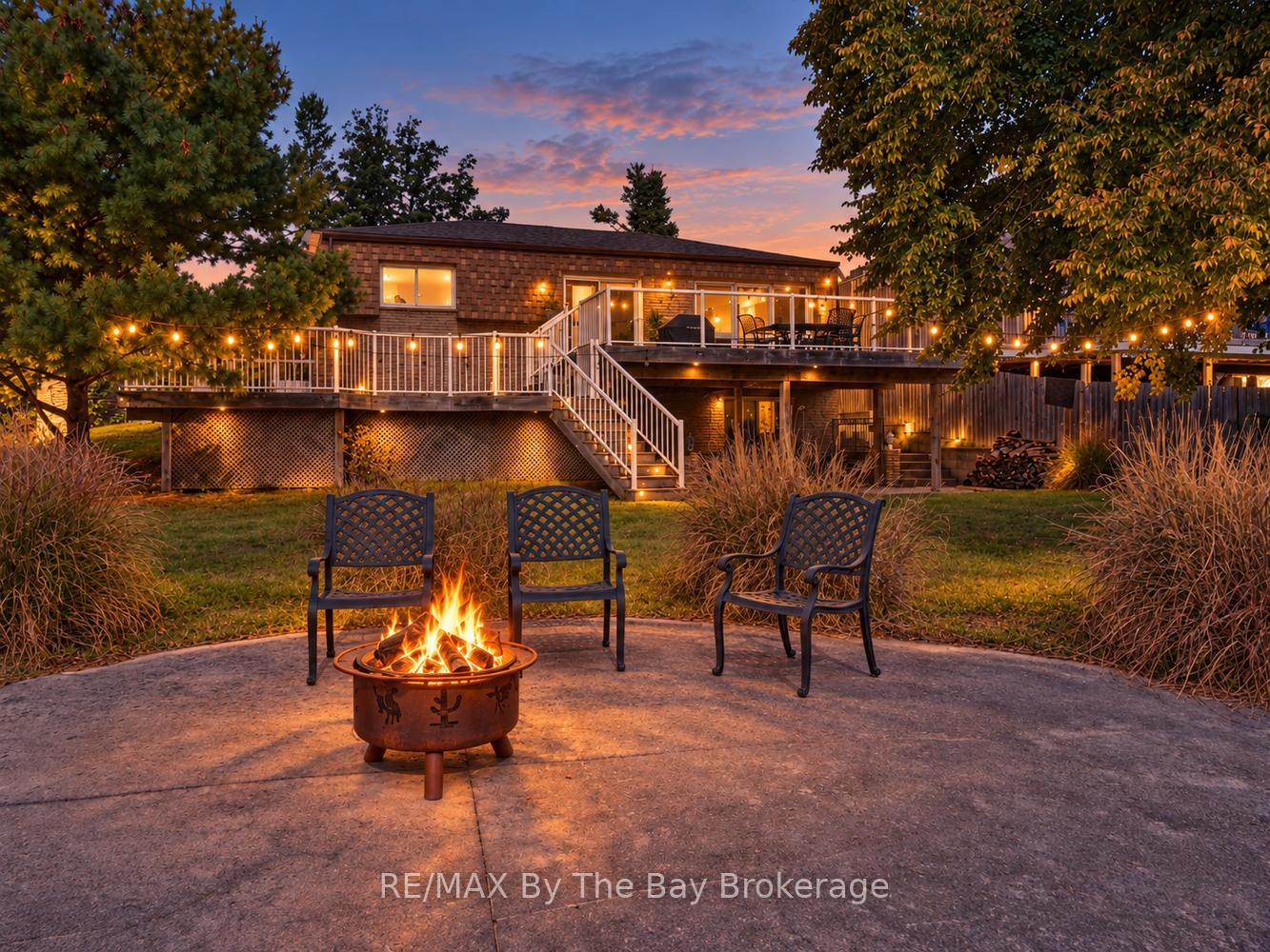 83-old-mosley-street-wasaga-beach-ontario-s13838270