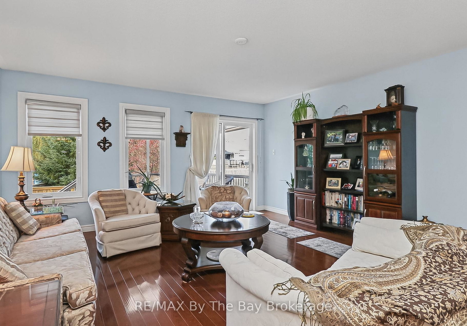 8-middleport-drive-wasaga-beach-ontario-s13838978