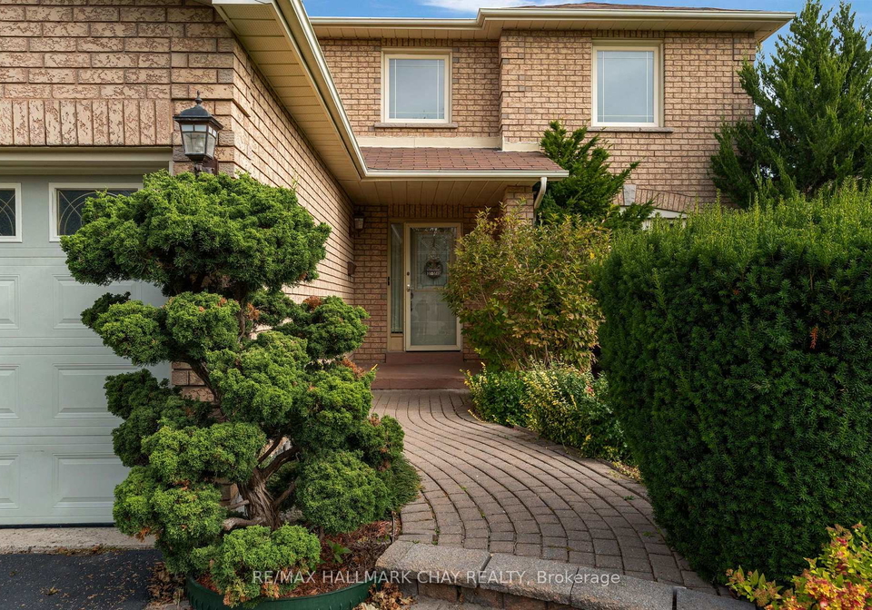 73-brown-street-barrie-ontario-s13842658