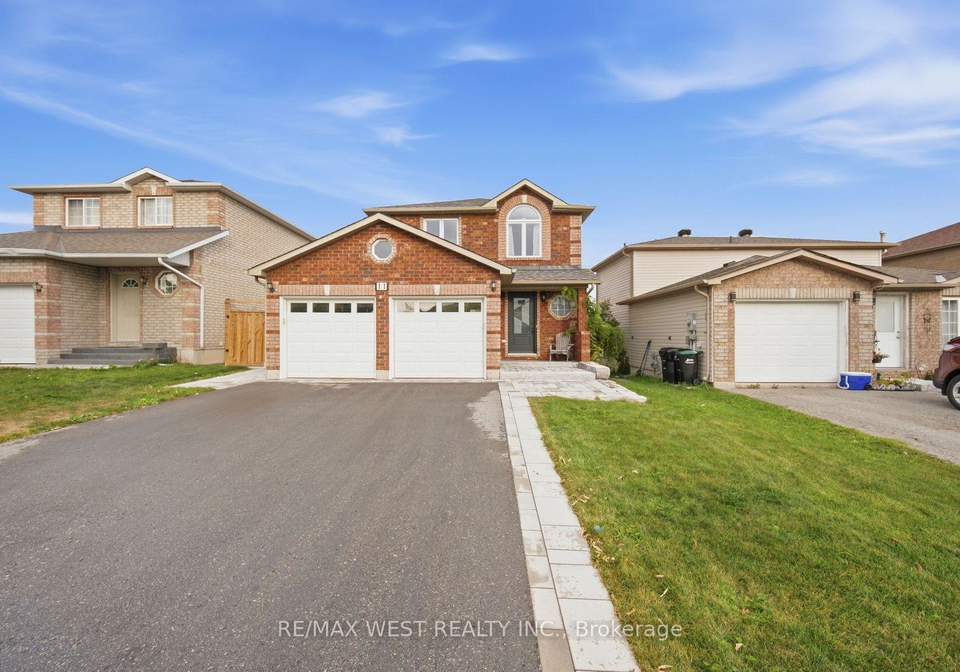 11-ambler-bay-barrie-ontario-s13843294