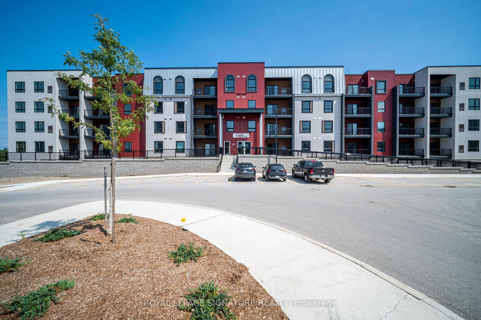 1-chef-lane-barrie-ontario-s13843520