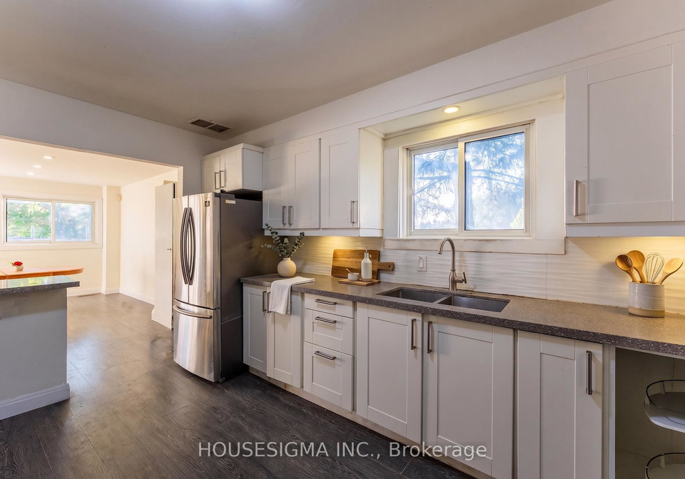 33-college-crescent-barrie-ontario-s13844258